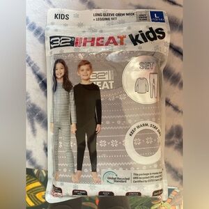 32 Degrees Matching Thermal Sets Black and Gray